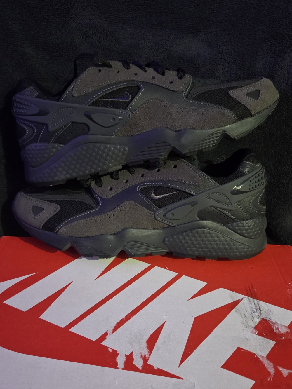 Nike Men's Air Huarache Runner Black Anthracite - 9.5 - Picture 3 of 8